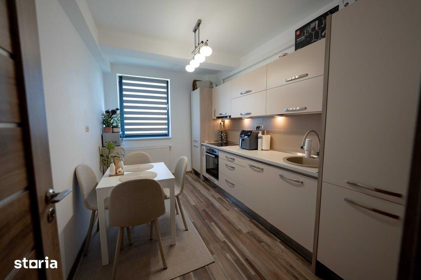 Apartament cu 3 camere decomandat în Cetate