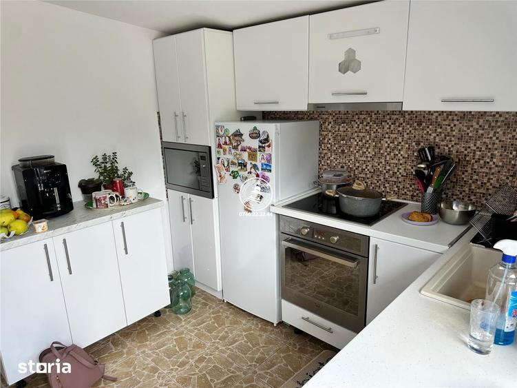 Casă cu 3 camere cu Teren 1318 Mp în Holboca