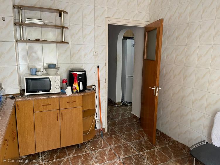 Apartament cu 2 camere decomandat în Politehnica