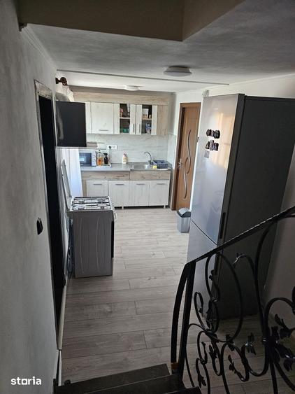 Casă cu 4 camere cu Teren 300 Mp în Central
