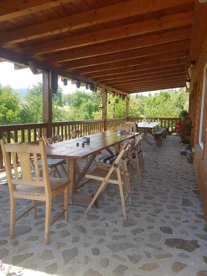 Casă cu 4 camere în Brebu