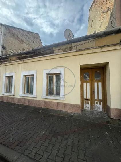 Casă cu 2 camere cu Teren 266 Mp în Ultracentral