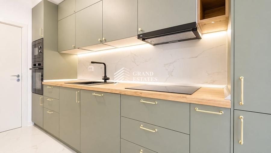 Apartament cu 3 camere semidecomandat, mobilat în Otopeni