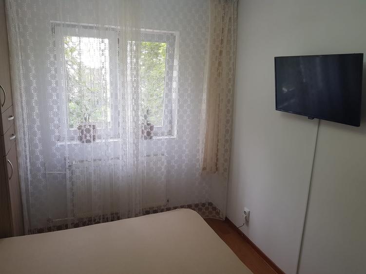 Apartament cu 2 camere semidecomandat în P-ța Reșița