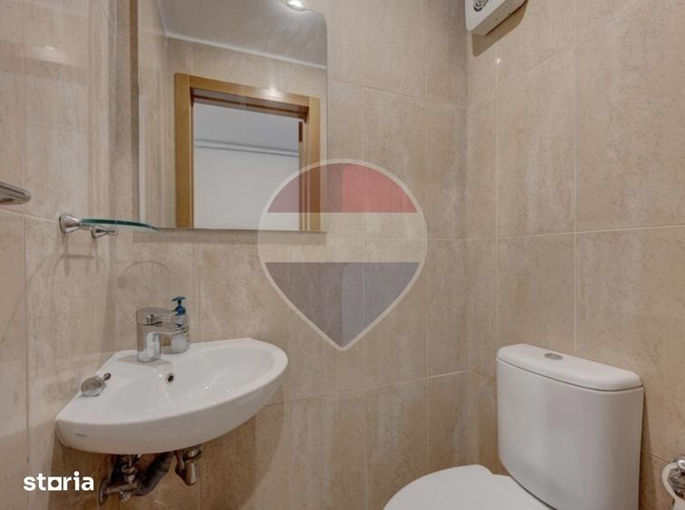Apartament cu 4 camere decomandat în Primăverii