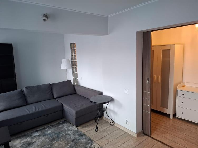 Apartament semidecomandat în Rahova
