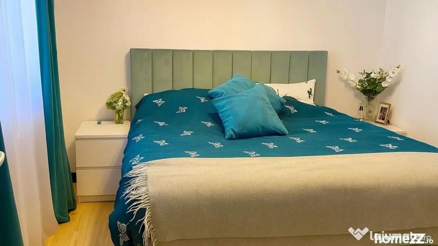 Casă cu 9 camere cu Teren 500 Mp în Băneasa