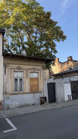 Casă cu 2 camere în Banu Manta