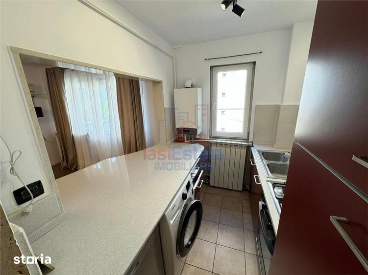 Apartament cu 4 camere semidecomandat în Mircea cel Bătrân