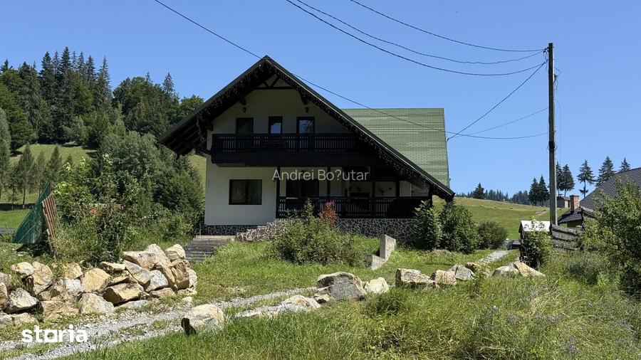 Casa aproape de padure ?i vecina cu paraul Sadova