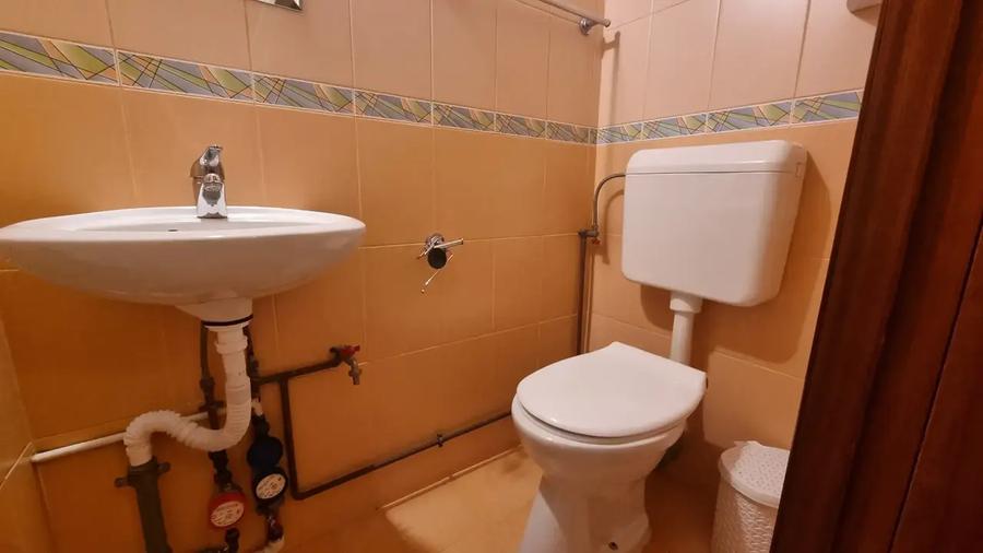 Apartament cu 3 camere decomandat, mobilat în Eroii Revoluției