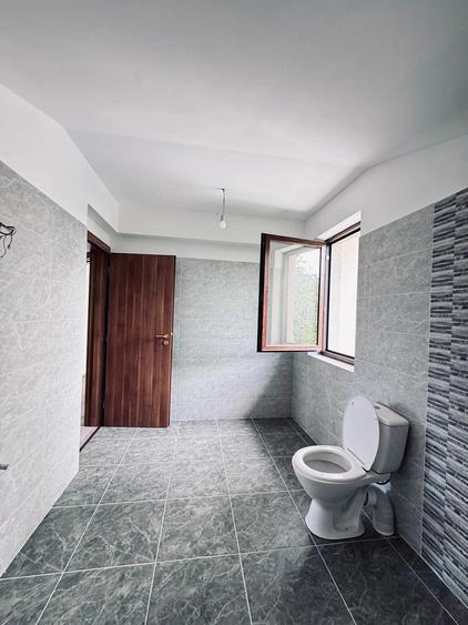 AV700 Duplex 5 camere, Chisoda, la asfalt, zona linistita, P+1E - 12