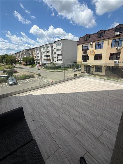 Apartament cu 3 camere decomandat în Exterior Sud