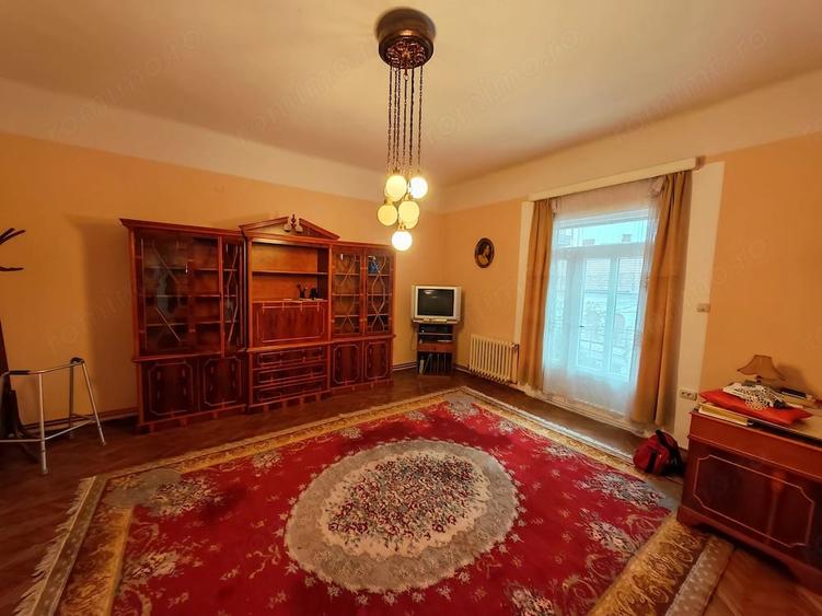 Casă cu 2 camere cu Teren 376 Mp în Elisabetin