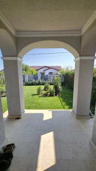 Casă individuală cu 4 camere cu Teren 1050 Mp în 1 Decembrie