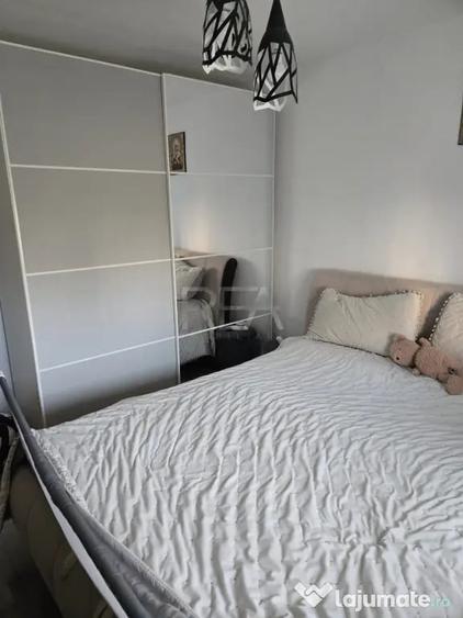 Apartament cu 3 camere semidecomandat în Dristor