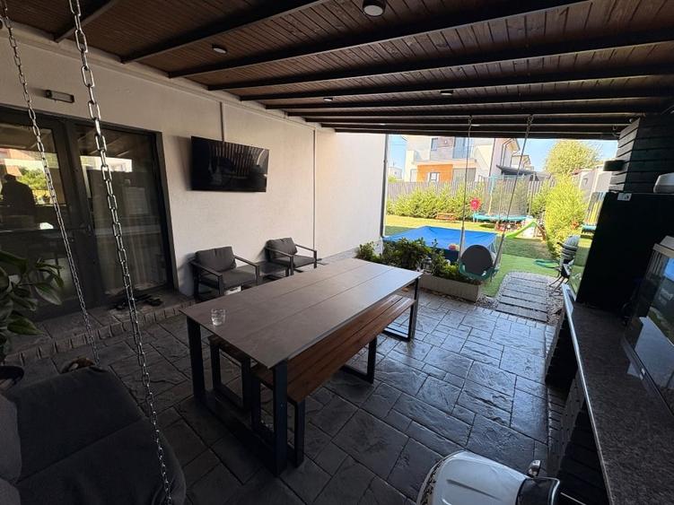 Duplex cu 4 camere cu Canalizare în Valea Lupului