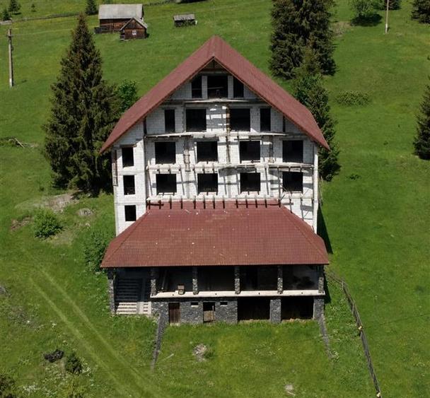 Spațiu comercial, de 984 mp, în Exterior Est
