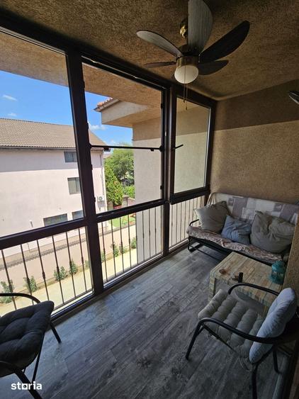 Apartament cu 3 camere decomandat în Dobroești