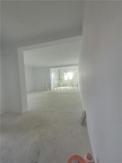 Duplex cu 3 camere cu Teren 315 Mp în Moșnița Nouă