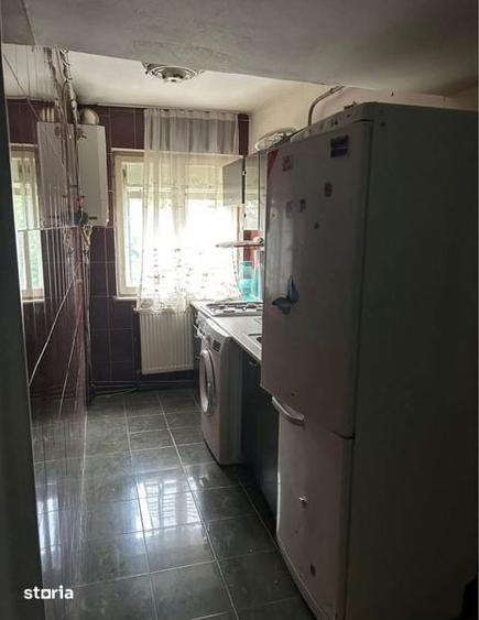 de vanzare apartament micro 3 - 3