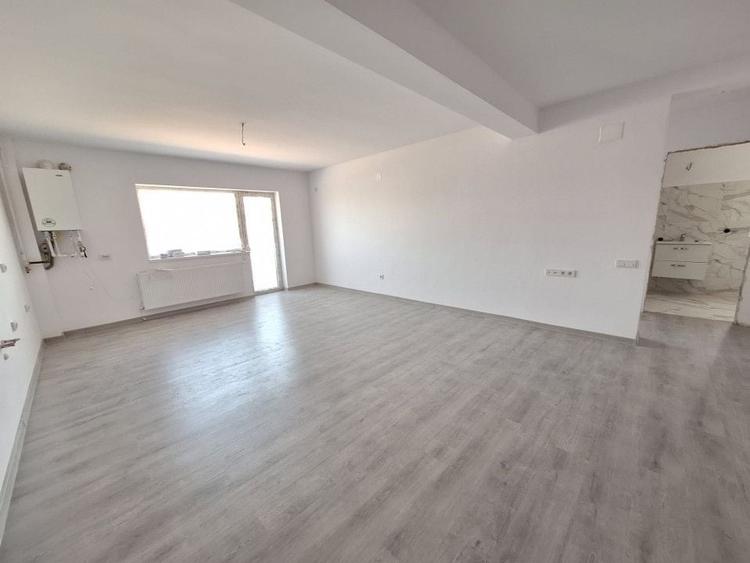 Apartament cu 2 camere decomandat în Exterior Est