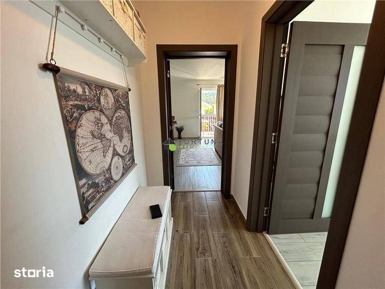 Apartament cu 2 camere, mobilat în Cristian