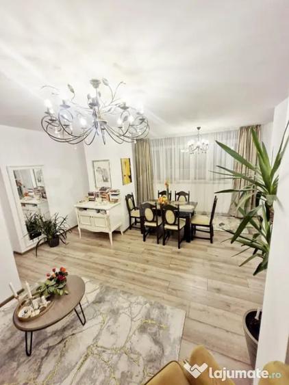 Apartament cu 4 camere semidecomandat în Central