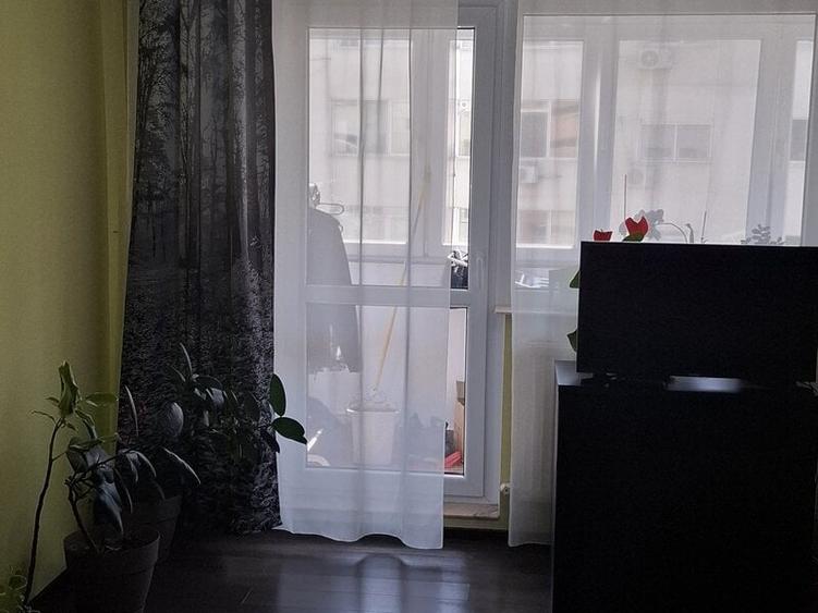 Apartament cu 2 camere decomandat în Colentina