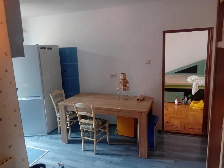 Apartament cu 2 camere decomandat în Precista