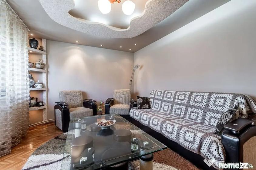 Apartament cu 3 camere decomandat în Micălaca