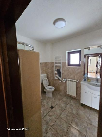 Casă cu 4 camere cu Teren 3000 Mp în Hudum