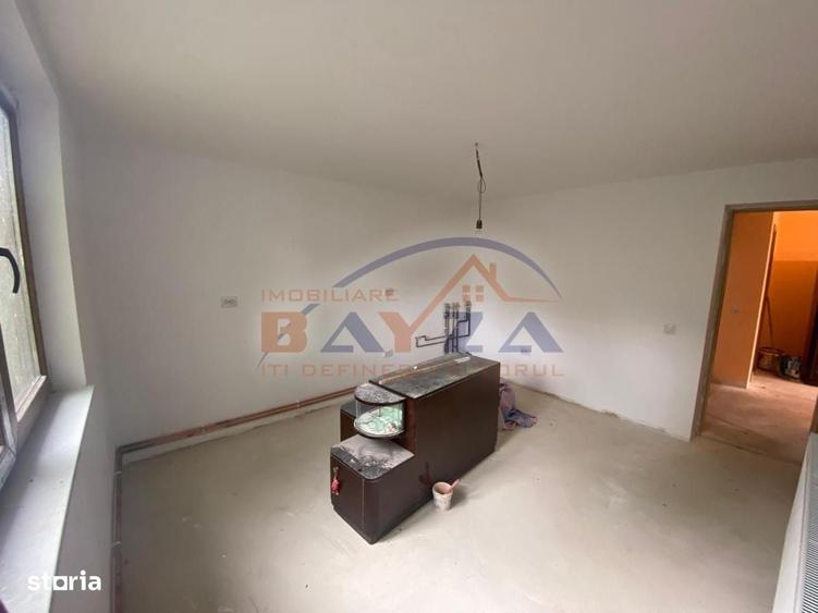 Casă cu 4 camere cu Teren 1200 Mp în Coaș