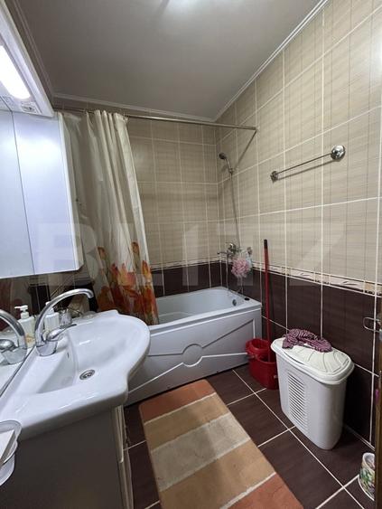Apartament cu 3 camere decomandat, mobilat în Gherla