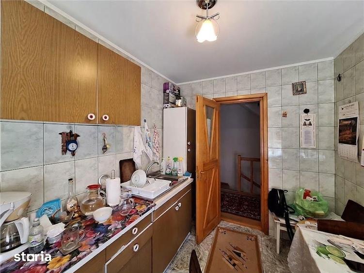 Casă cu 6 camere cu Teren 200 Mp în Ultracentral
