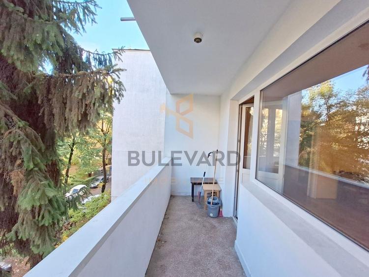 Apartament cu 3 camere semidecomandat, mobilat în Gheorgheni