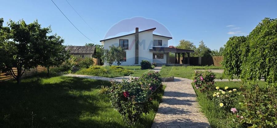 Casă individuală cu 5 camere cu Teren 1192 Mp în Dârza