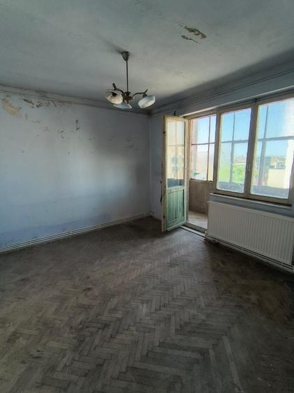 Apartament cu 2 camere semidecomandat în Exterior Vest