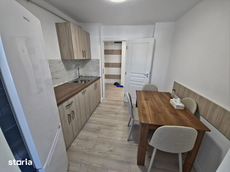 Apartament cu 2 camere decomandat, mobilat în Delfinariu