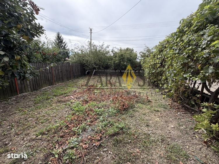 Casă cu 4 camere decomandat cu Teren 427 Mp în Valea Călugărească