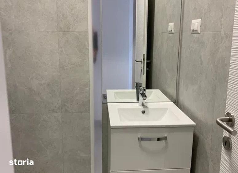 Spațiu comercial, de 28 mp, în Central