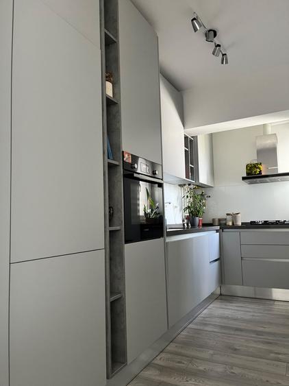 Apartament cu 2 camere semidecomandat, mobilat în Floreasca