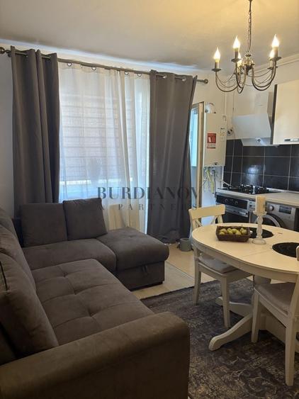 Apartament cu 2 camere decomandat în Berceni