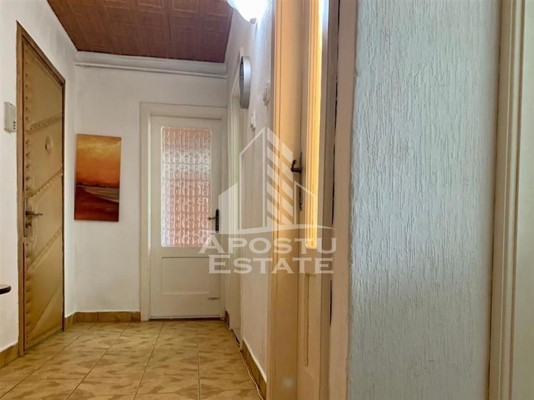 Apartament cu 2 camere decomandat, mobilat în Steaua