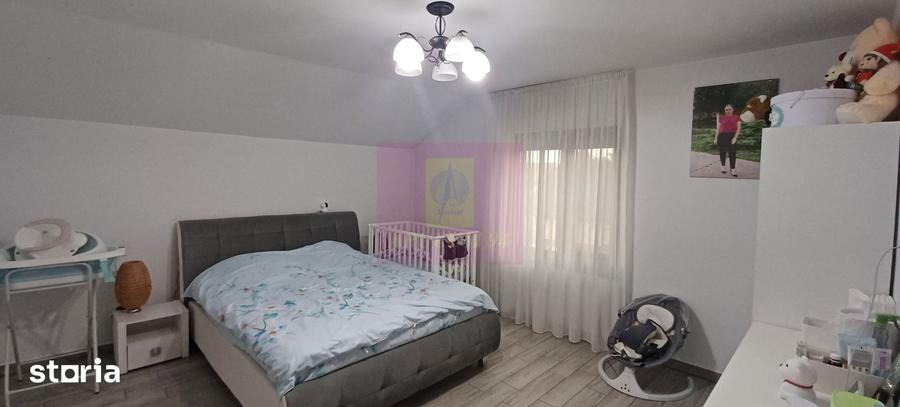 Casă cu 4 camere cu Teren 450 Mp în Săbăreni