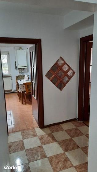 Apartament cu 4 camere decomandat în Central