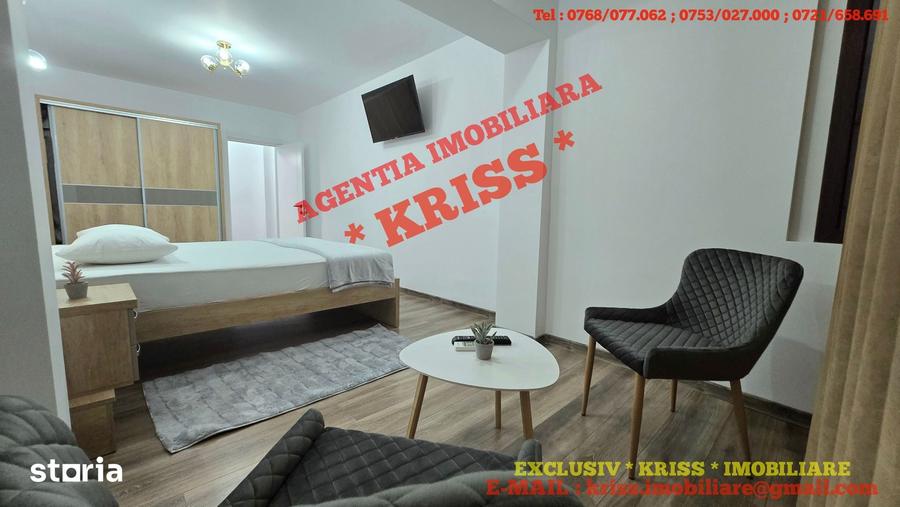 Apartament cu 4 camere decomandat în Central