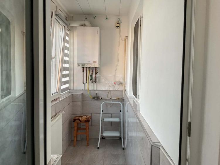 De inchiriat- 2 camere- Decomandat- Centrala Proprie-Margean - 4