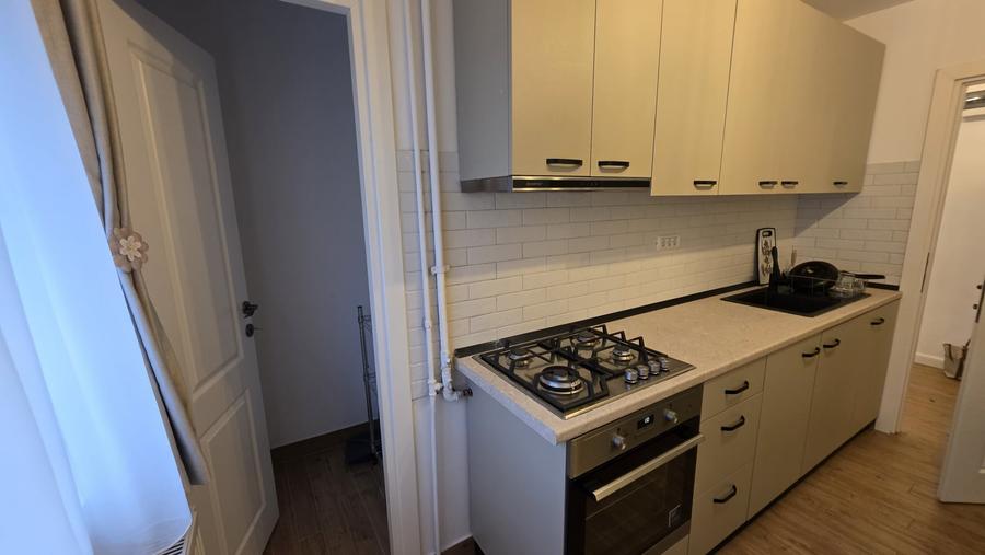 Apartament cu 3 camere decomandat în Militari