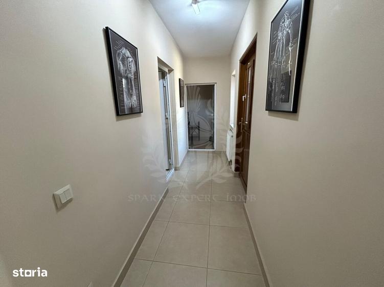 Casă cu 3 camere cu Canalizare în Central